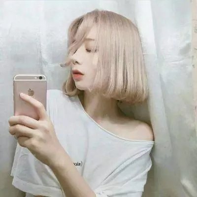 葛洛莉亚·贝尔